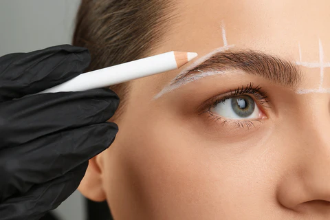 Beauté des sourcils professionnelle